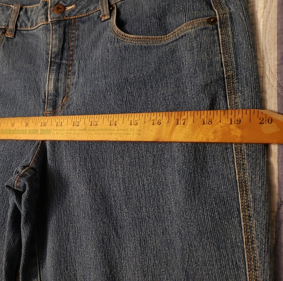 French Cuff Capri Pants - Picture 5 of 8